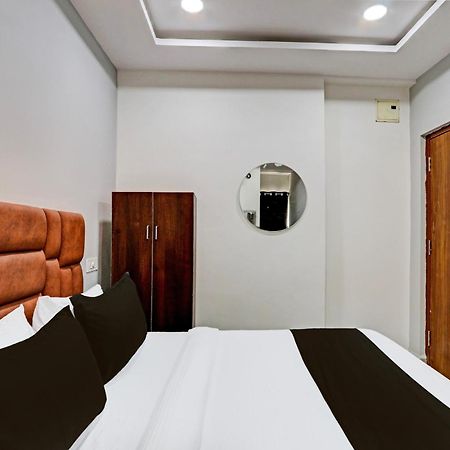 Super Hotel O Lavish Tranquil Χιντεραμπάντ Εξωτερικό φωτογραφία