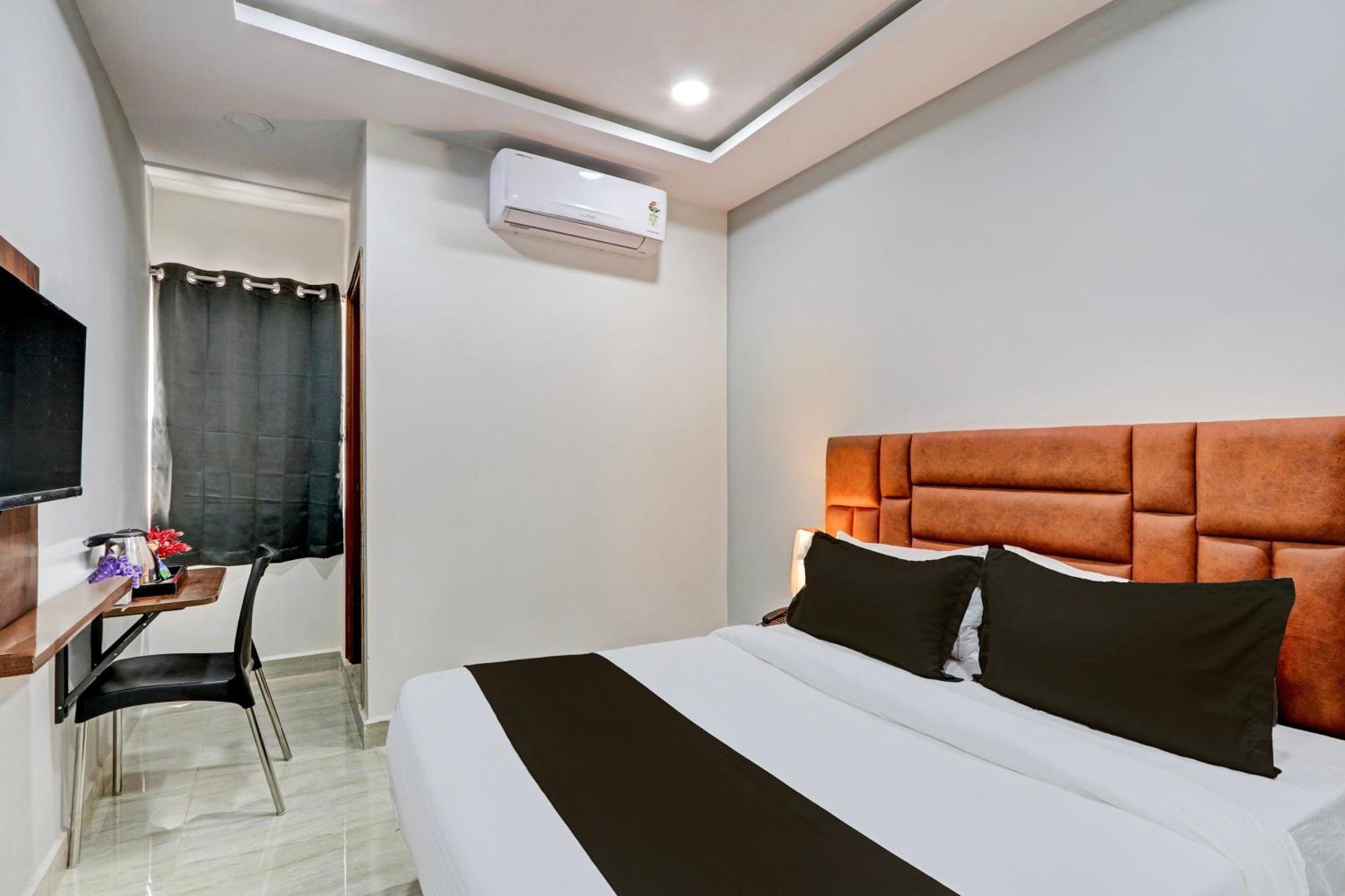 Super Hotel O Lavish Tranquil Χιντεραμπάντ Εξωτερικό φωτογραφία