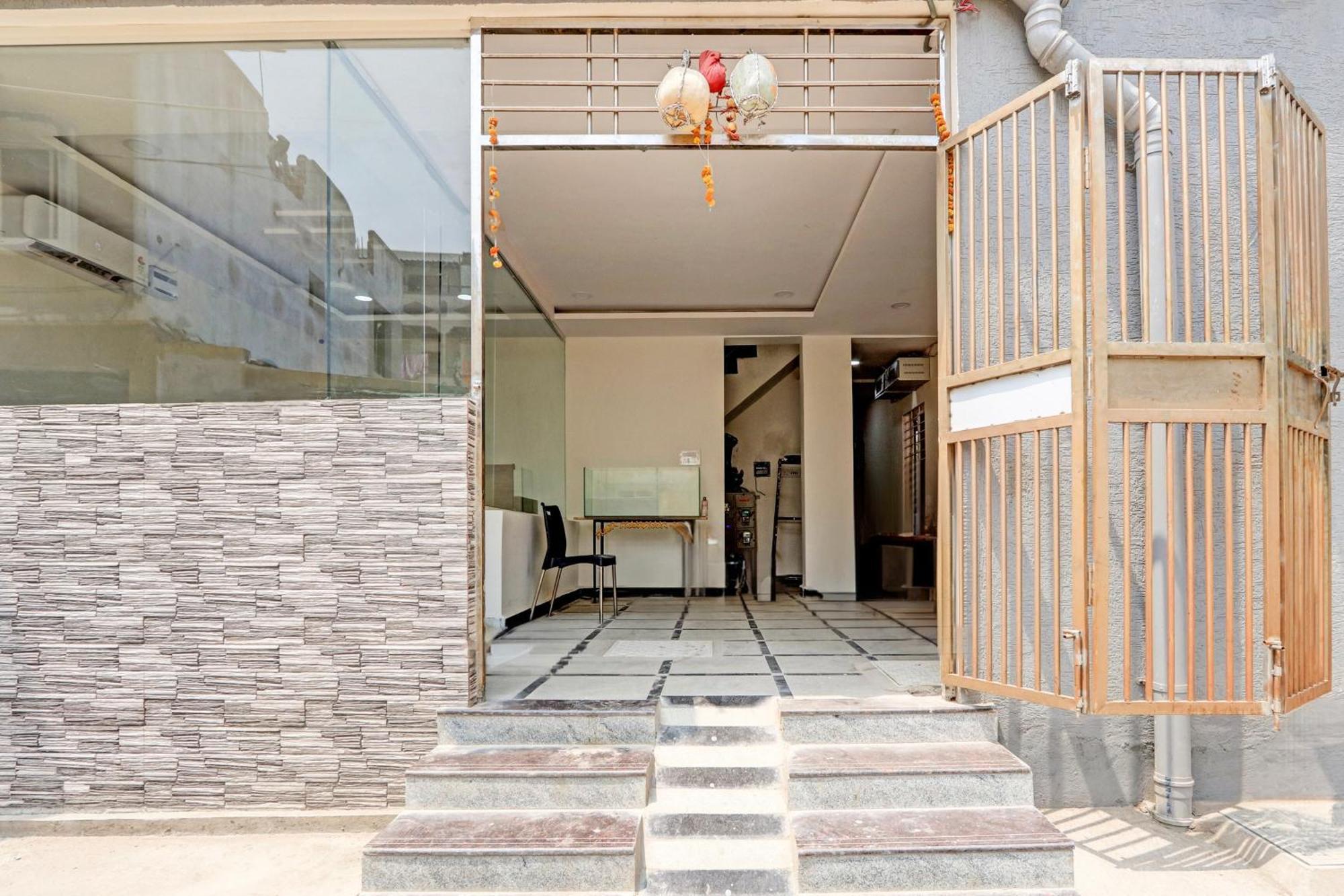 Super Hotel O Lavish Tranquil Χιντεραμπάντ Εξωτερικό φωτογραφία